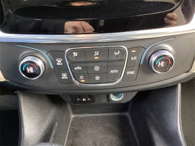 Used Car 2023 Chevrolet Traverse  Ls For Sale Under $25,000 In San Antonio, Texas