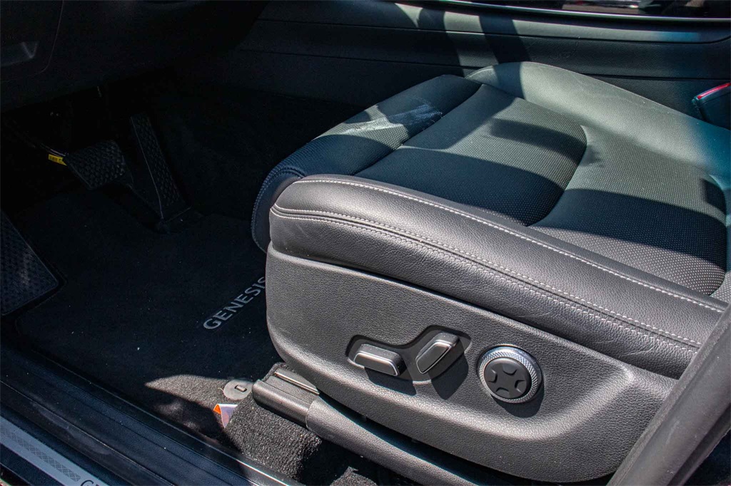Used Car 2025 Genesis Gv70  2.5t For Sale Under $50,000 In San Marcos, Texas