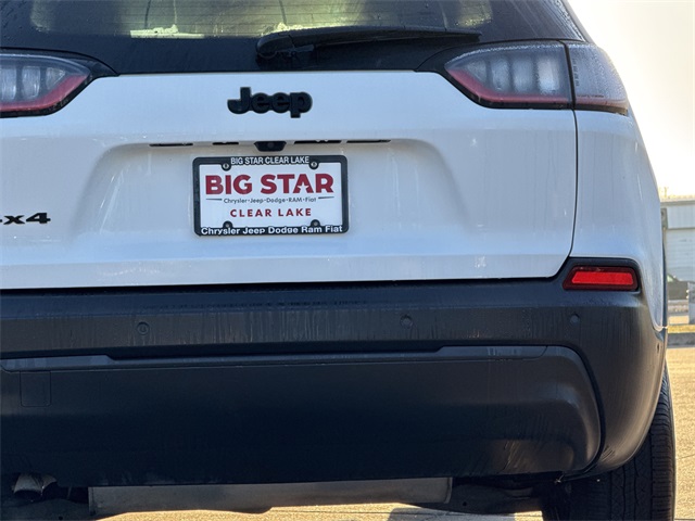 2023 Jeep Cherokee Altitude White at Martin Chrysler Dodge Jeep Ram