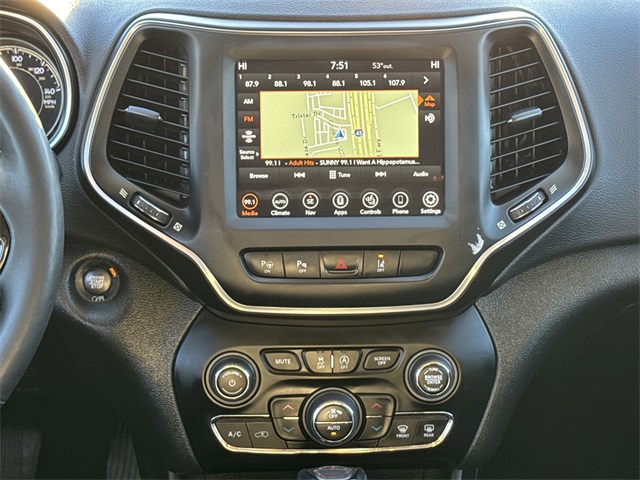 2023 Jeep Cherokee Altitude White at Martin Chrysler Dodge Jeep Ram