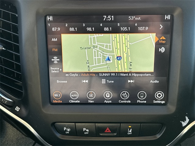 2023 Jeep Cherokee Altitude White at Martin Chrysler Dodge Jeep Ram