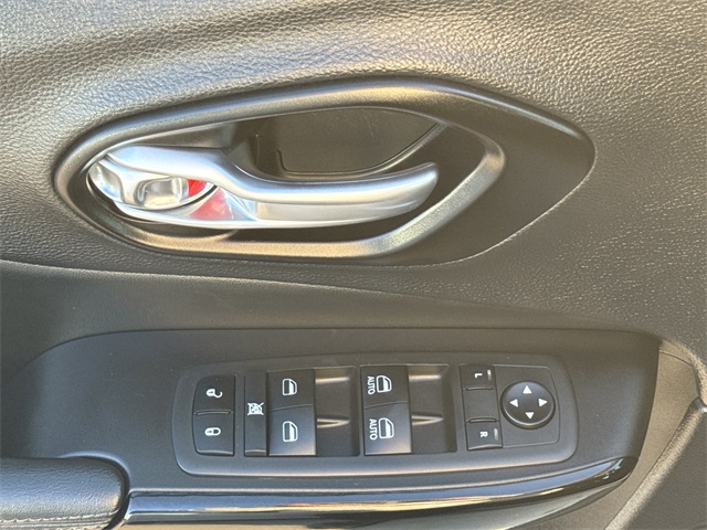 2023 Jeep Cherokee Altitude White at Martin Chrysler Dodge Jeep Ram