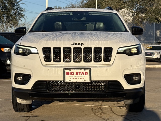 2023 Jeep Cherokee Altitude White at Martin Chrysler Dodge Jeep Ram