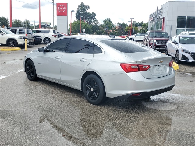 2021 Chevrolet Malibu LS photo 4