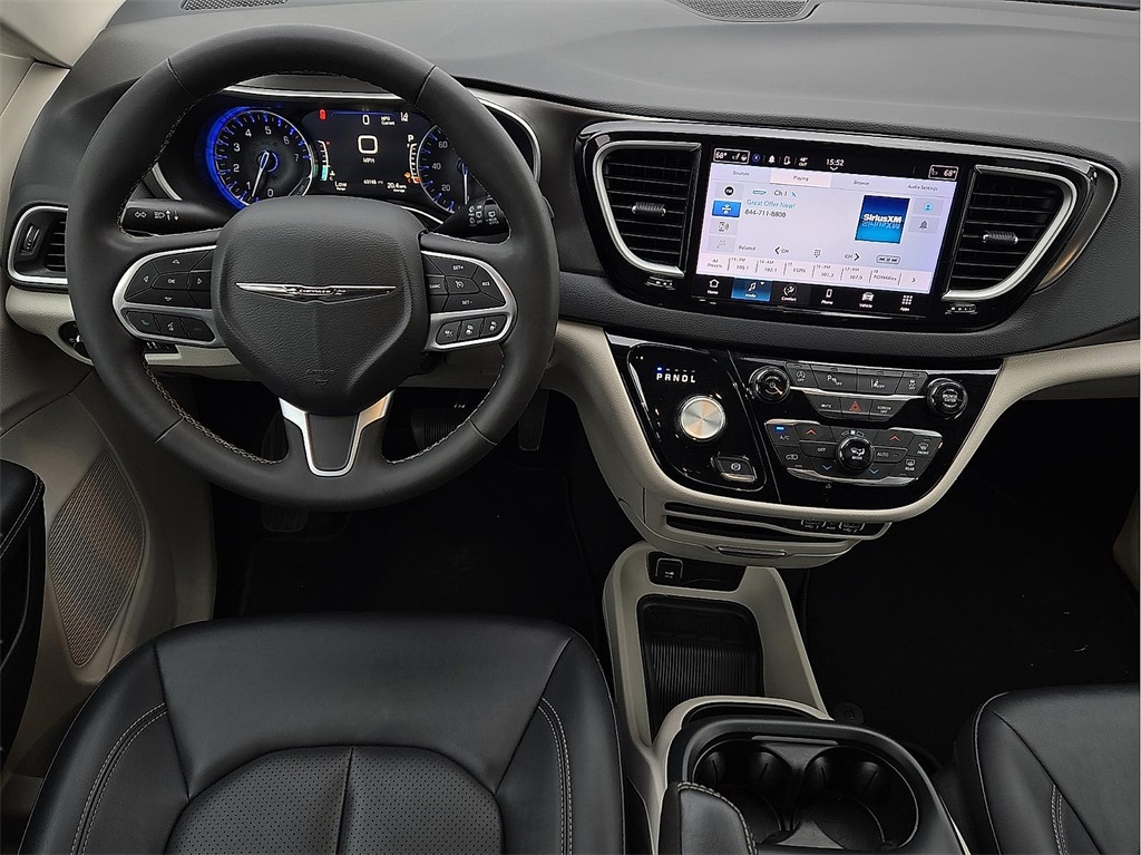 Used 2024 Chrysler Pacifica For Sale in Farmington, AR