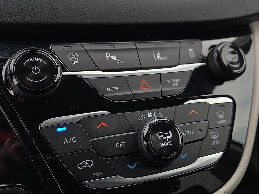 Used 2024 Chrysler Pacifica For Sale in Farmington, AR