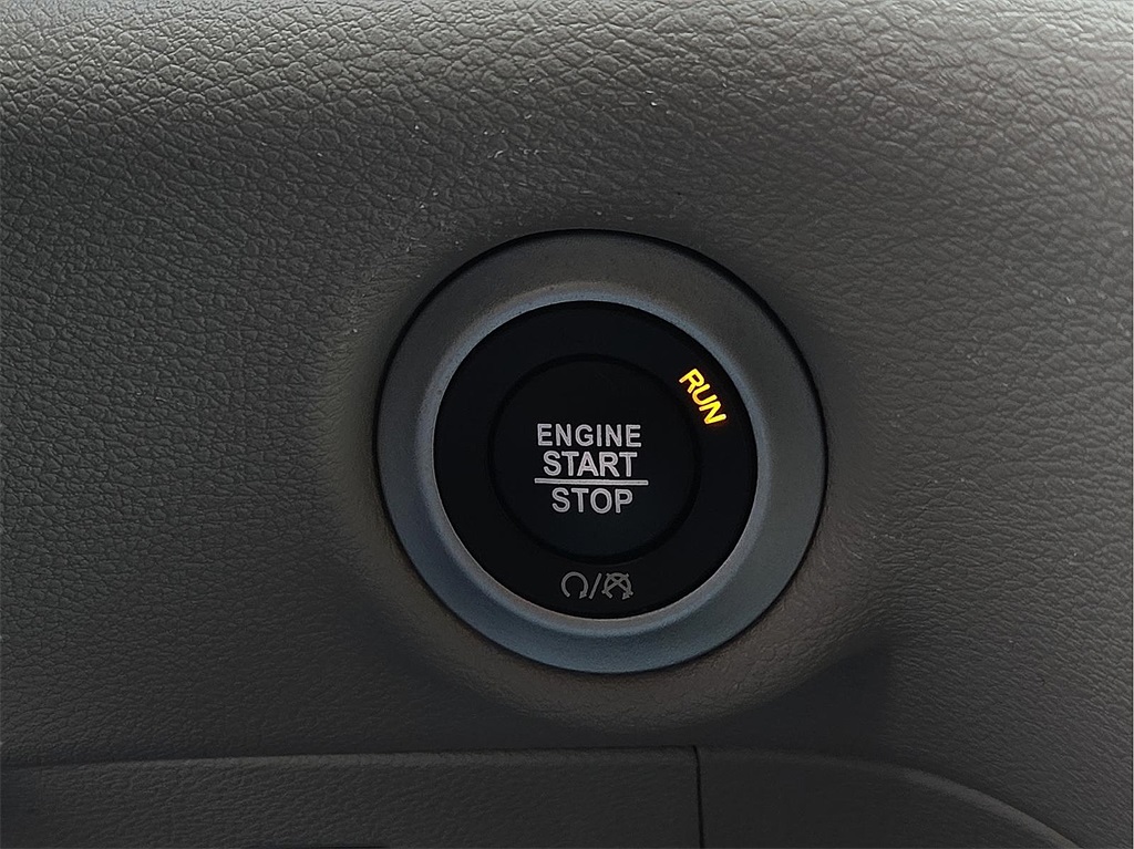 Used 2024 Chrysler Pacifica For Sale in Farmington, AR