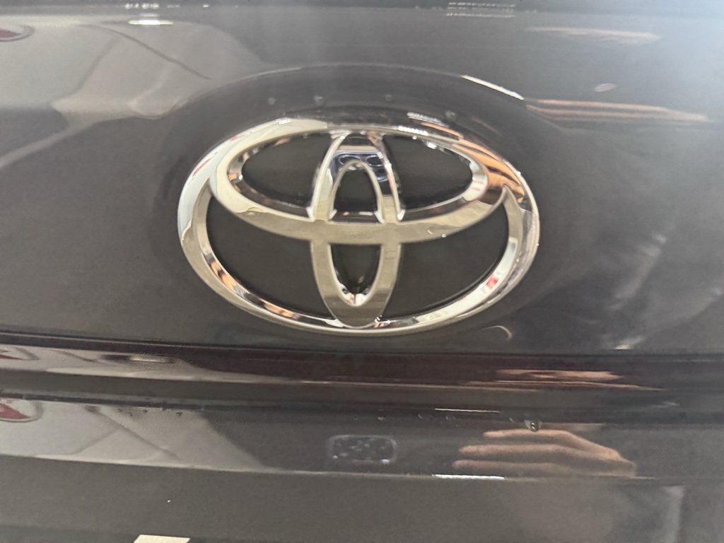 Thumbnail: 2025 Toyota Corolla - 18
