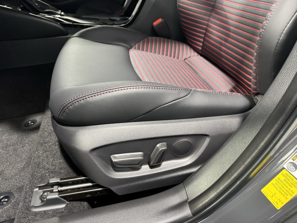 Thumbnail: 2025 Toyota Corolla - 31