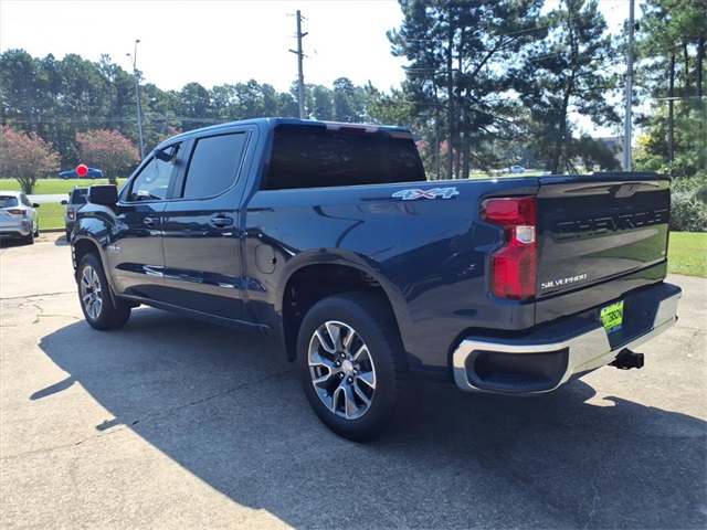 2021 Chevrolet Silverado 1500 LT photo 4
