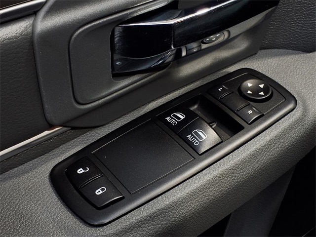 2017 Ram 1500 Express - 9