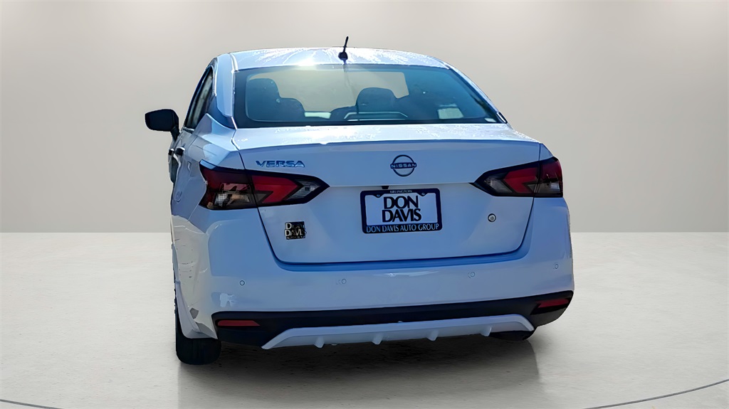 2025 Nissan Versa