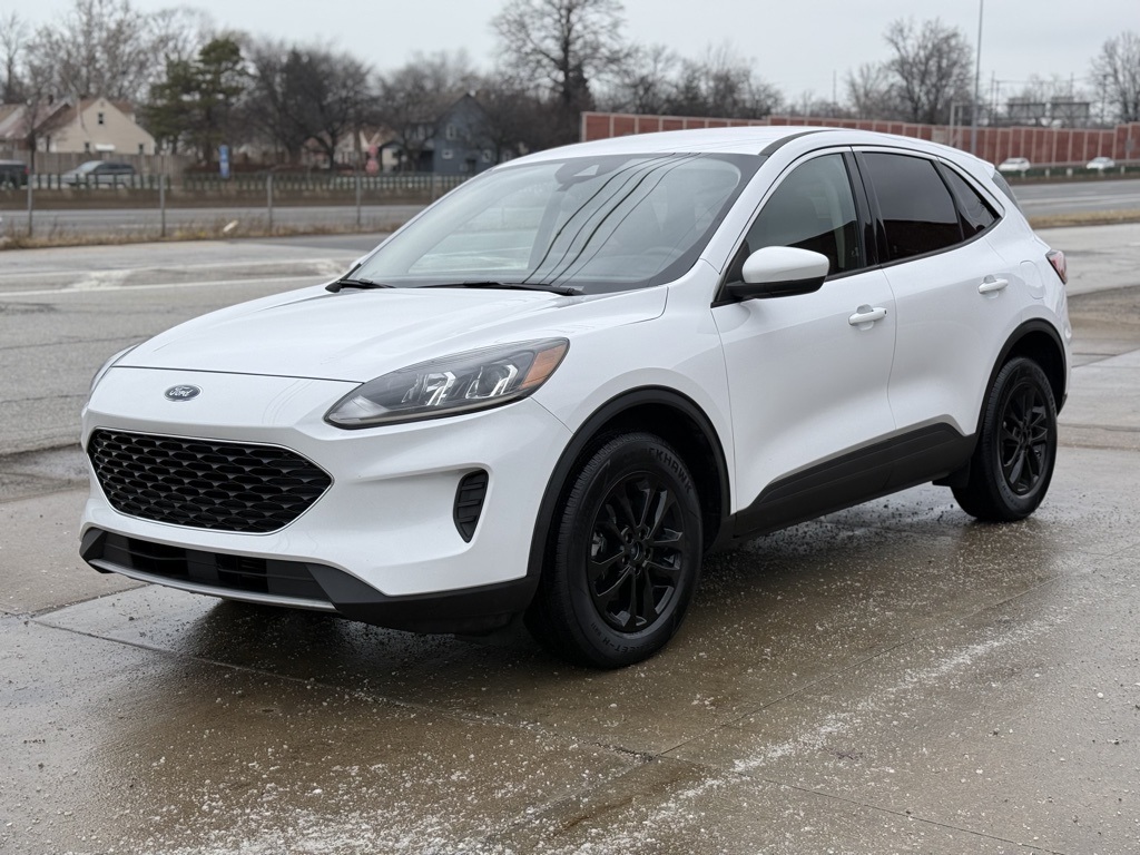 2020 Ford Escape SE's photo