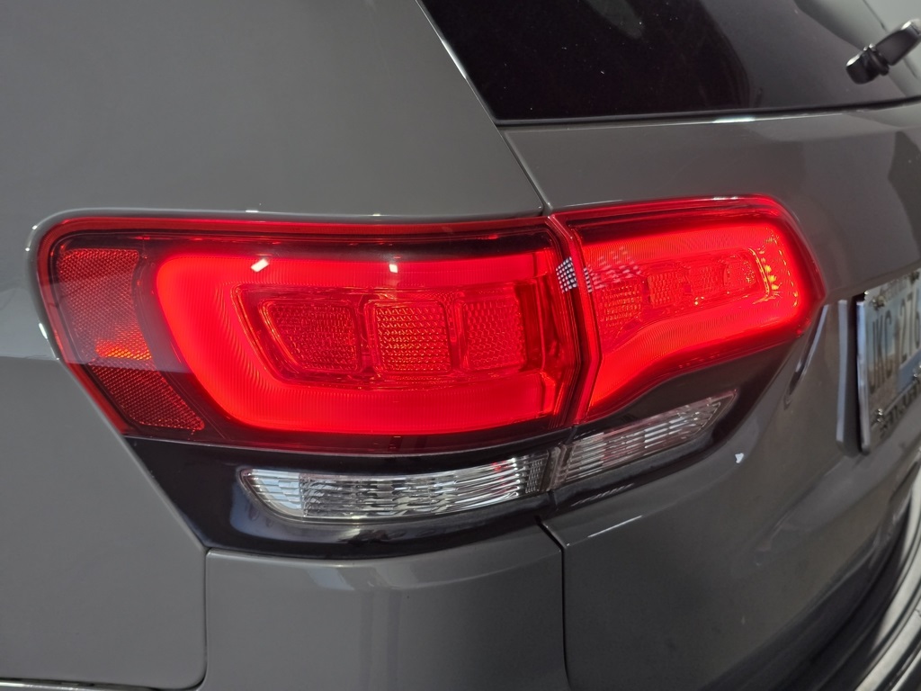 Thumbnail: 2020 Jeep Grand Cherokee - 10