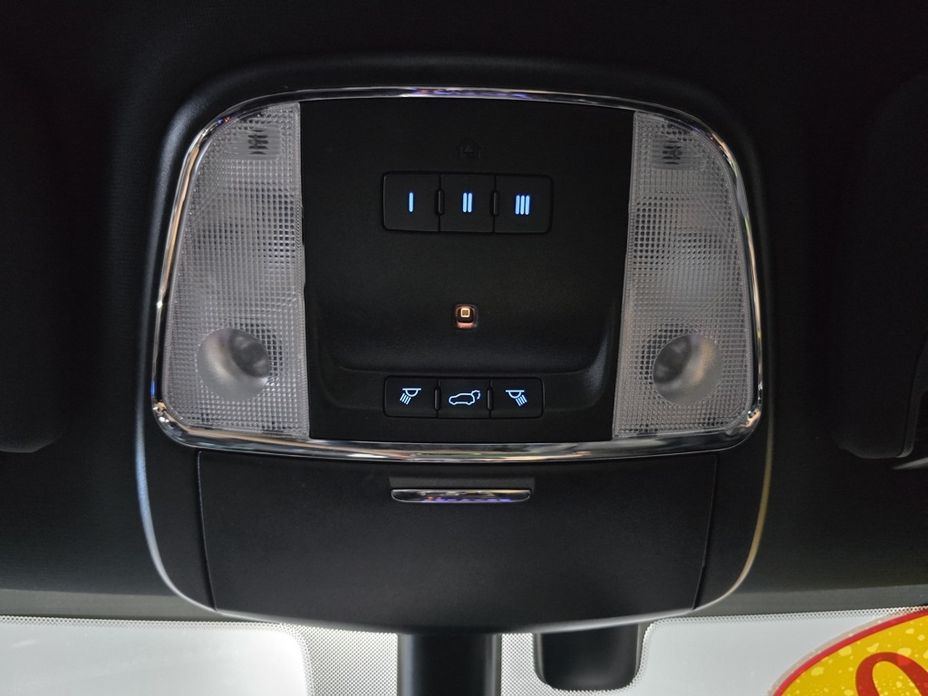 Thumbnail: 2020 Jeep Grand Cherokee - 19