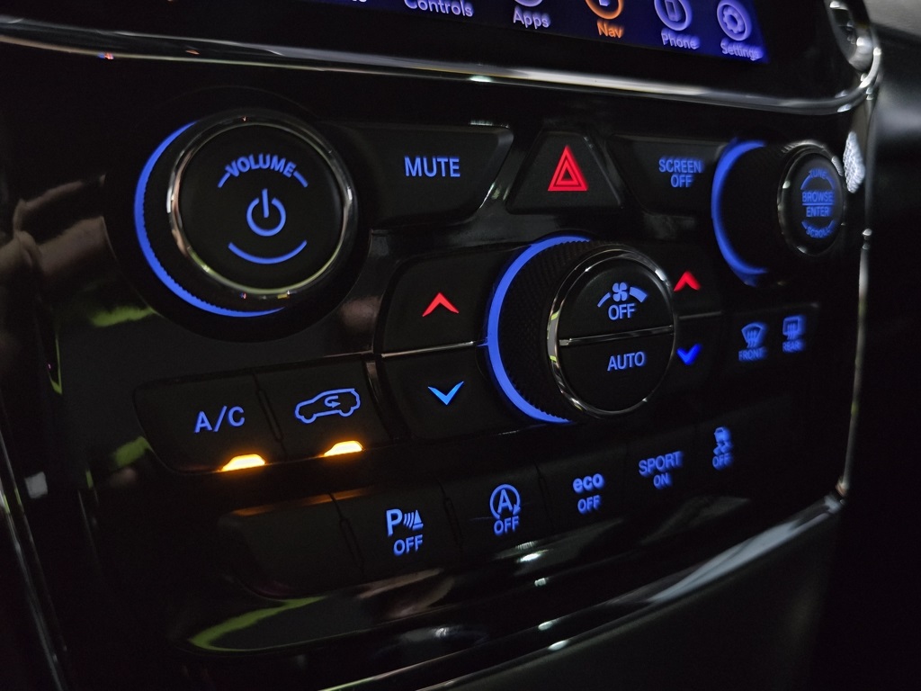 Thumbnail: 2020 Jeep Grand Cherokee - 22