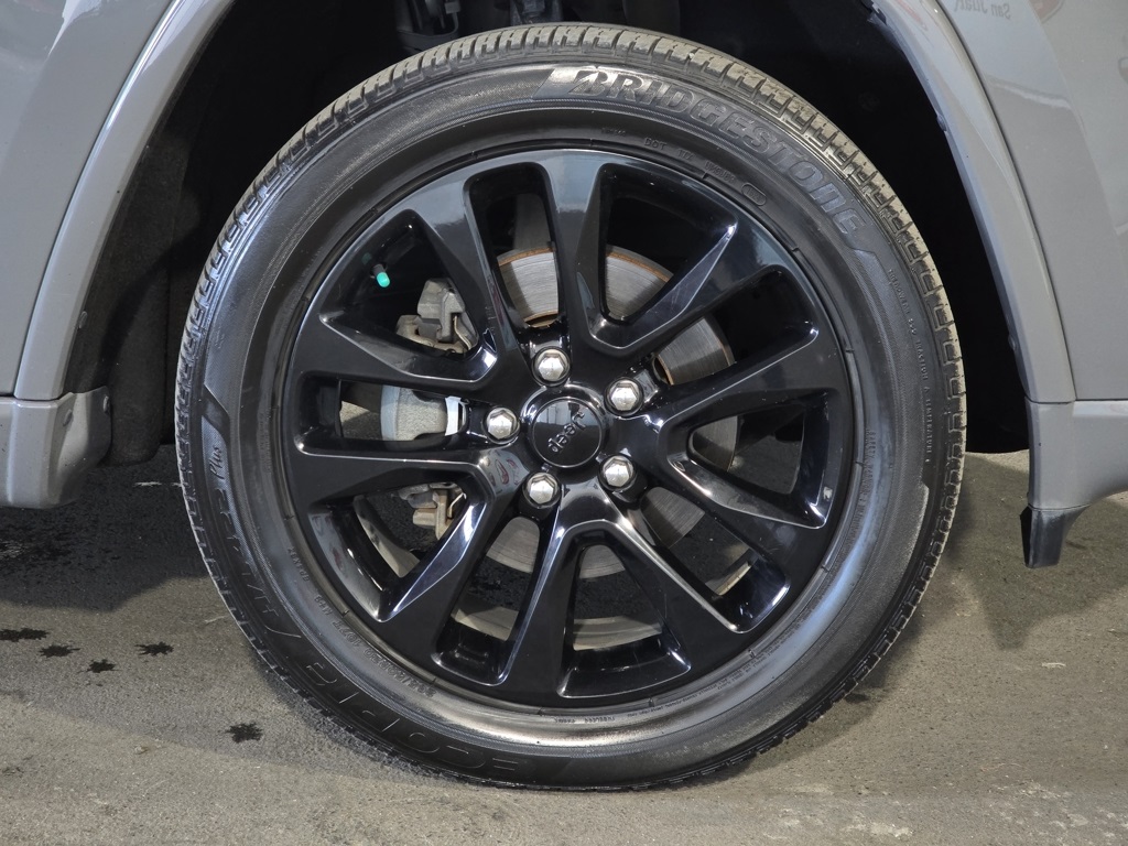 Thumbnail: 2020 Jeep Grand Cherokee - 4