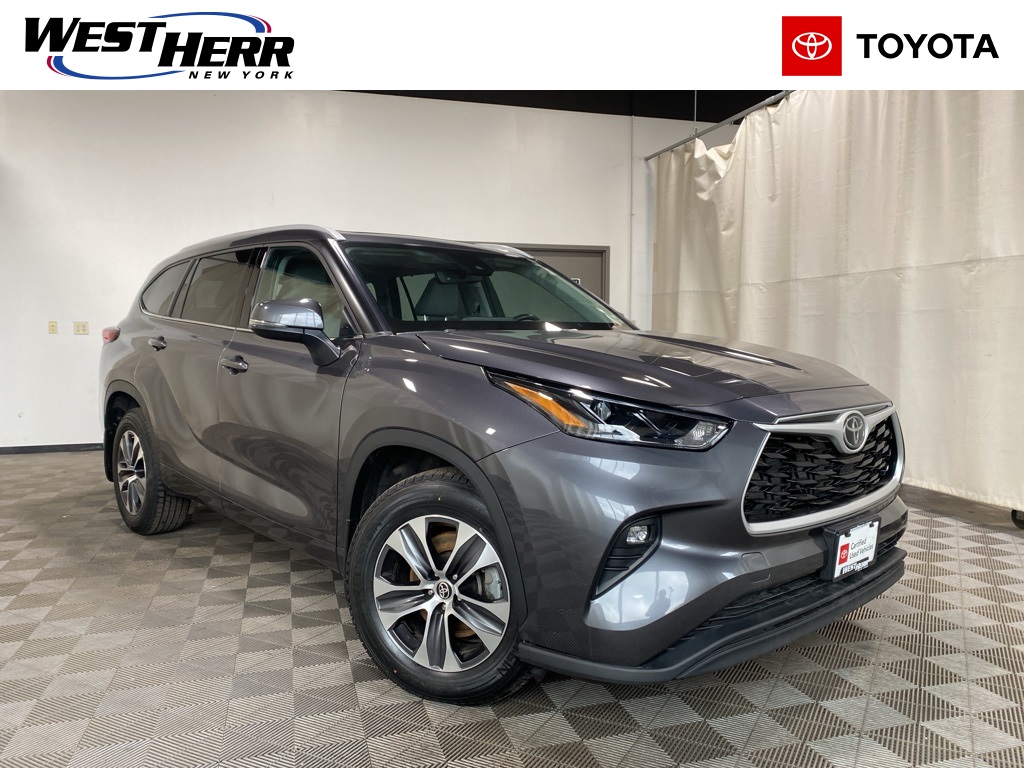 2022 Toyota Highlander XLE AWD