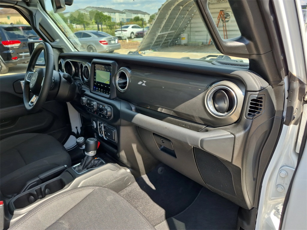 2023 Jeep Gladiator Overland White at Traditions Chevrolet