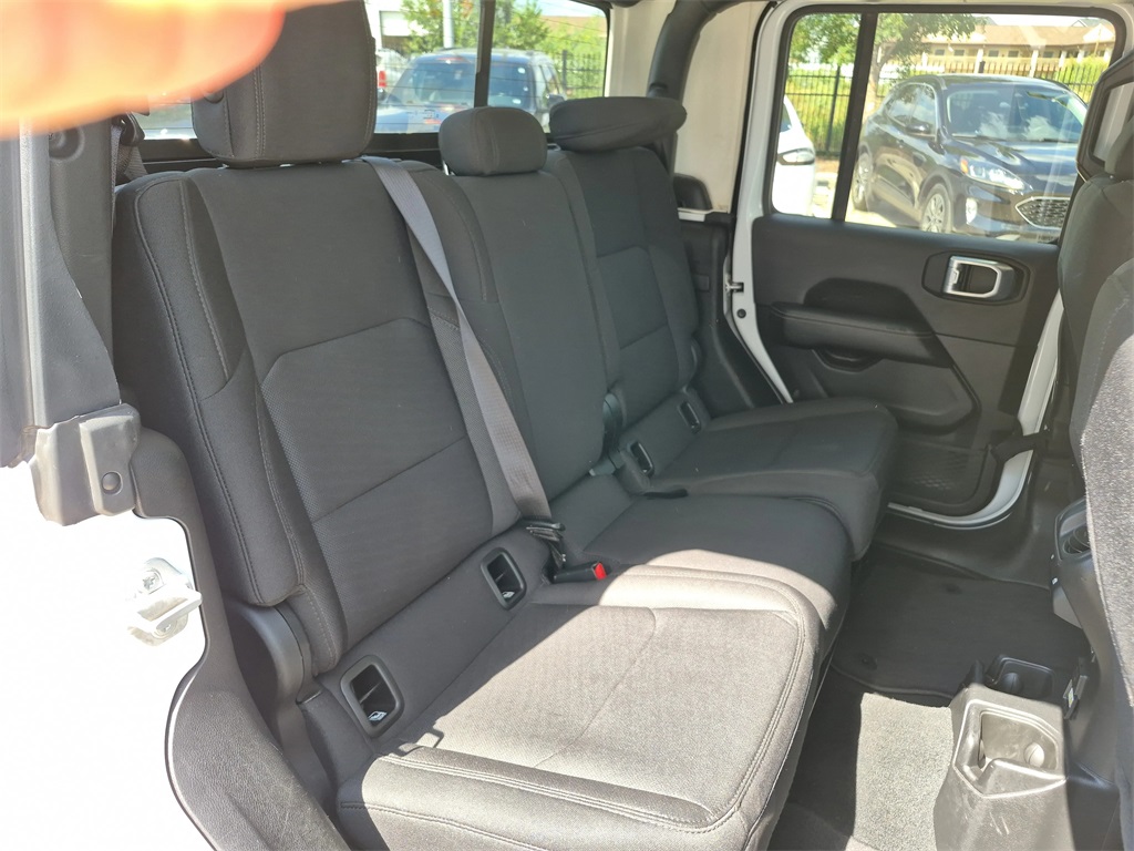 2023 Jeep Gladiator Overland White at Traditions Chevrolet