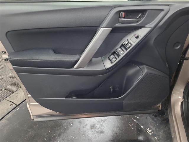 2015 – Subaru – Forester