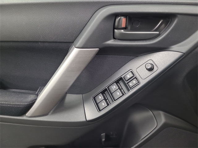 2015 – Subaru – Forester