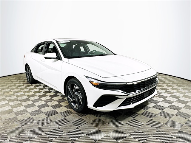 2025 Hyundai Elantra SEL Convenience FWD
