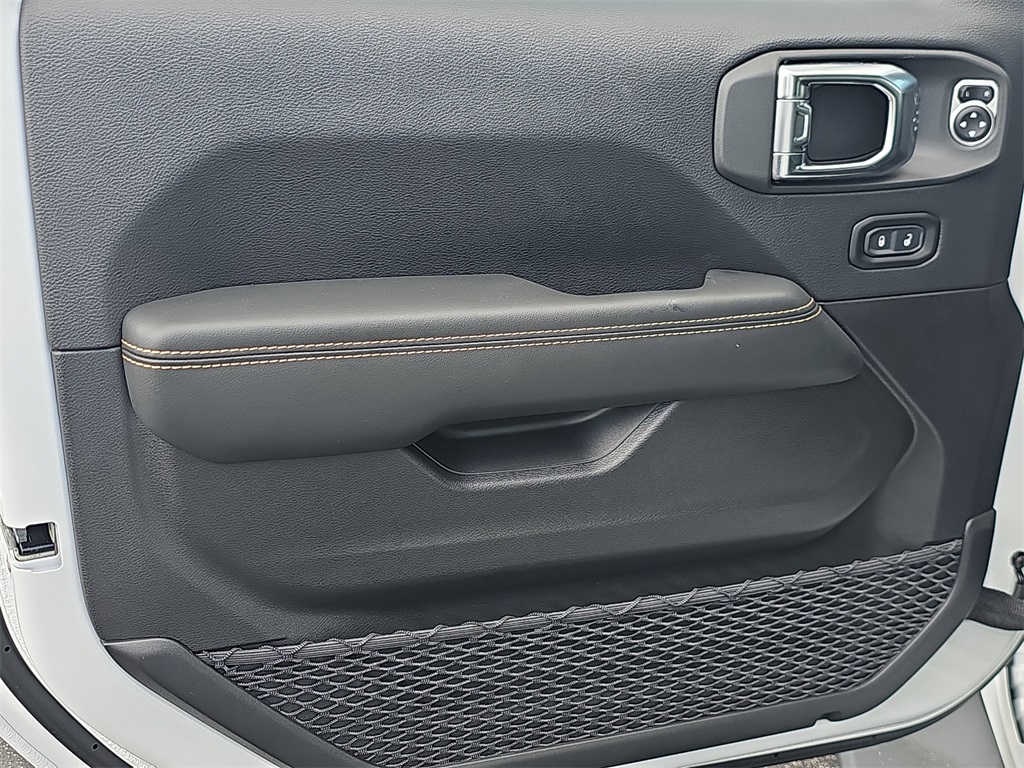 2025 Jeep Gladiator Sport - 9