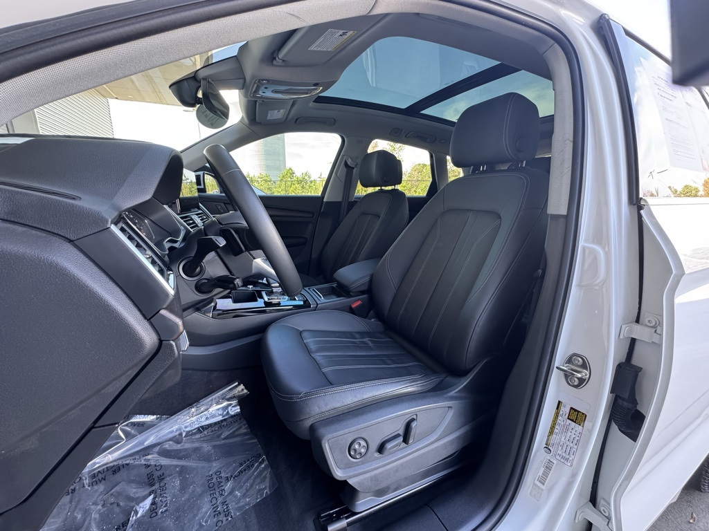 2021 Audi Q5 45 Premium photo 3