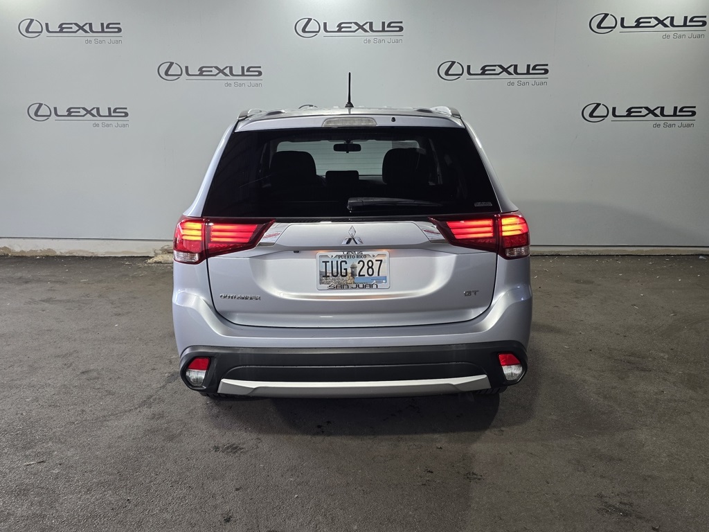 Thumbnail: 2016 Mitsubishi Outlander - 9