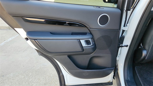 2024 Land Rover Discovery