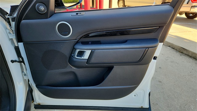 2024 Land Rover Discovery