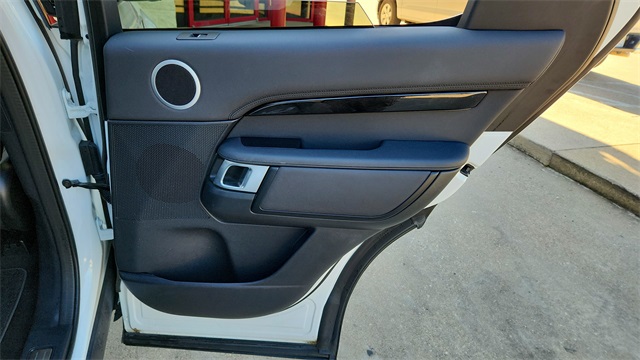 2024 Land Rover Discovery