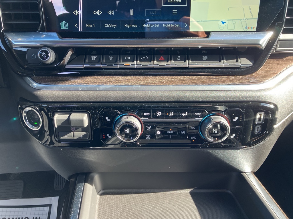 ChevroletSilverado 3500HD14