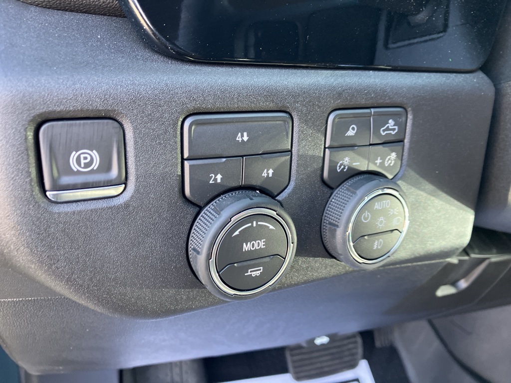 ChevroletSilverado 3500HD21