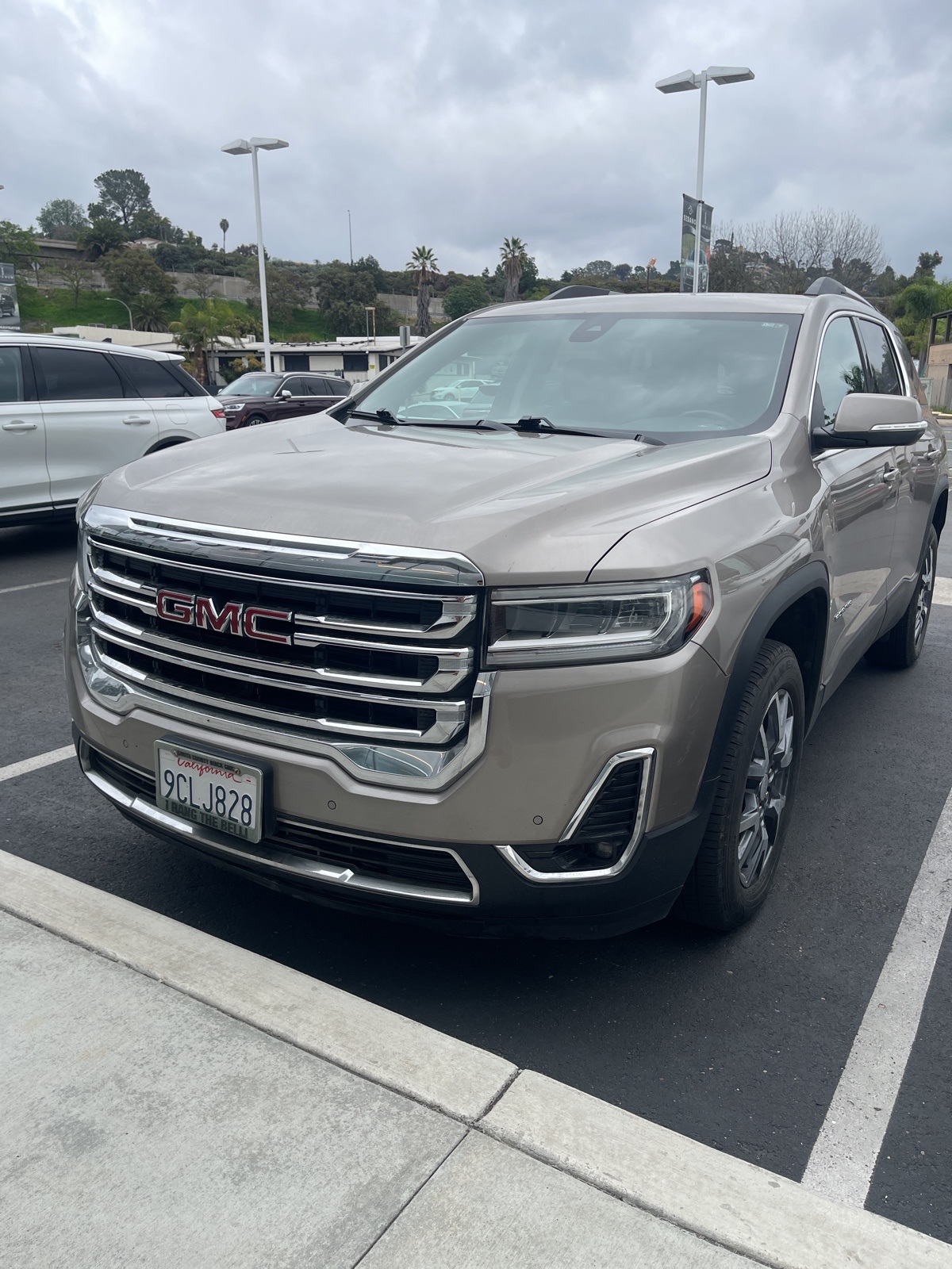 2023 GMC Acadia SLT FWD