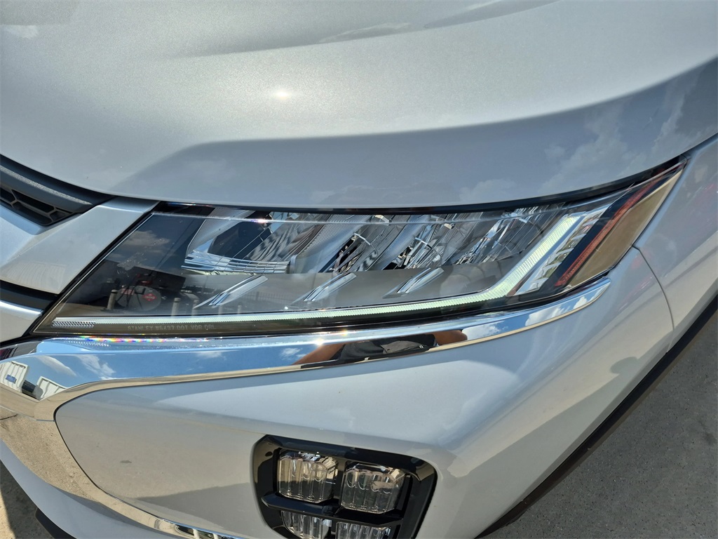 2025 Mitsubishi Outlander Sport 2.0 ES White at North Houston Mitsubishi