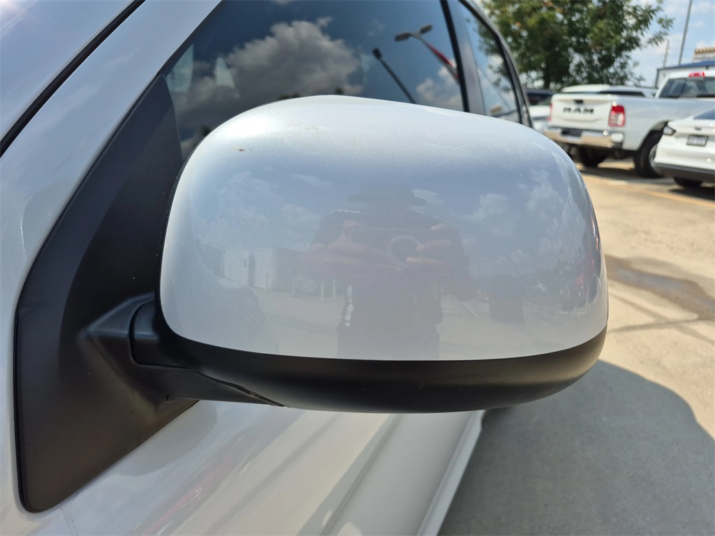 2025 Mitsubishi Outlander Sport 2.0 ES White at North Houston Mitsubishi