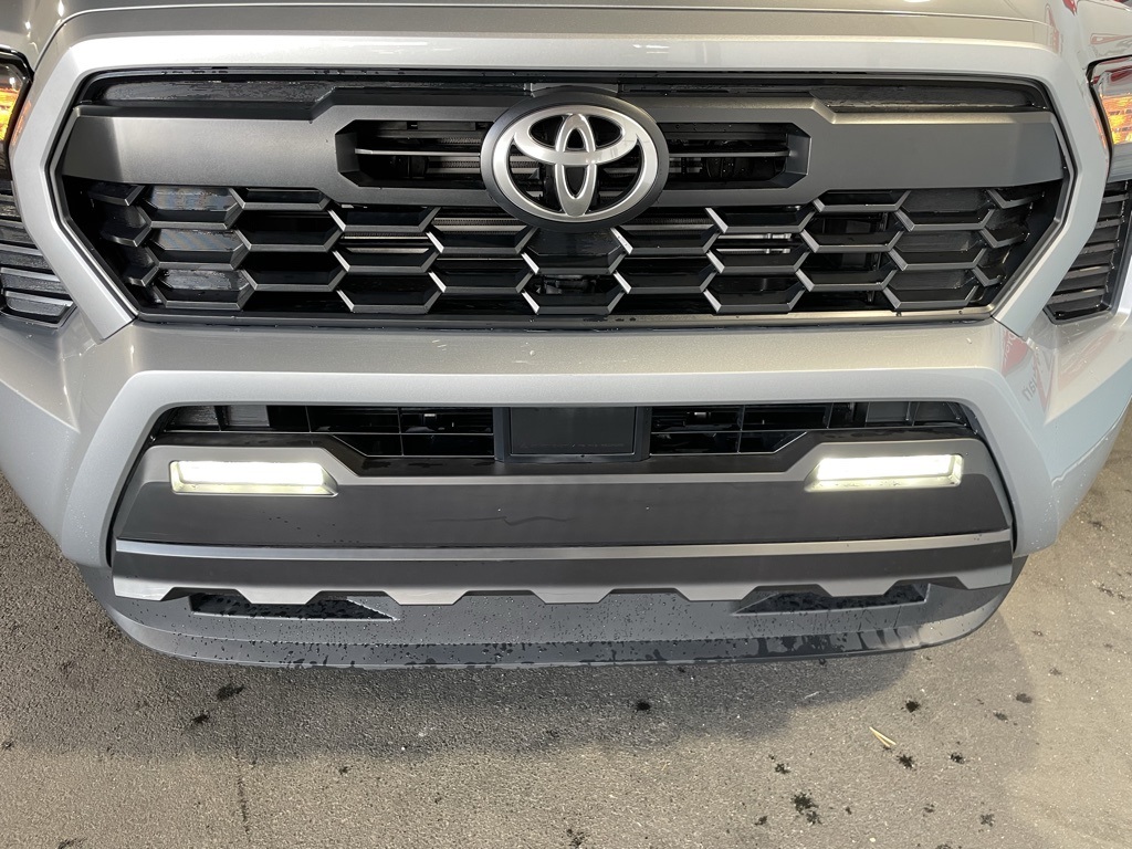 Thumbnail: 2025 Toyota Tacoma - 11