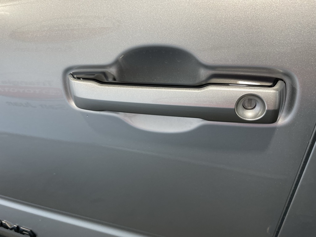 Thumbnail: 2025 Toyota Tacoma - 15
