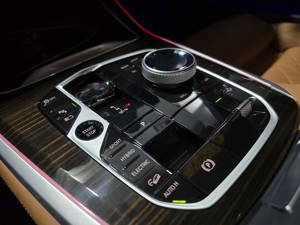 Thumbnail: 2024 BMW X5 - 24