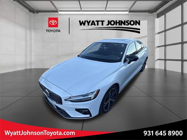 2024 Volvo S60 B5 Core Dark Theme AWD