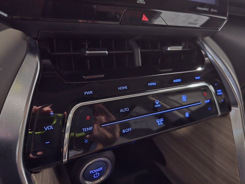 Thumbnail: 2021 Toyota Venza - 22