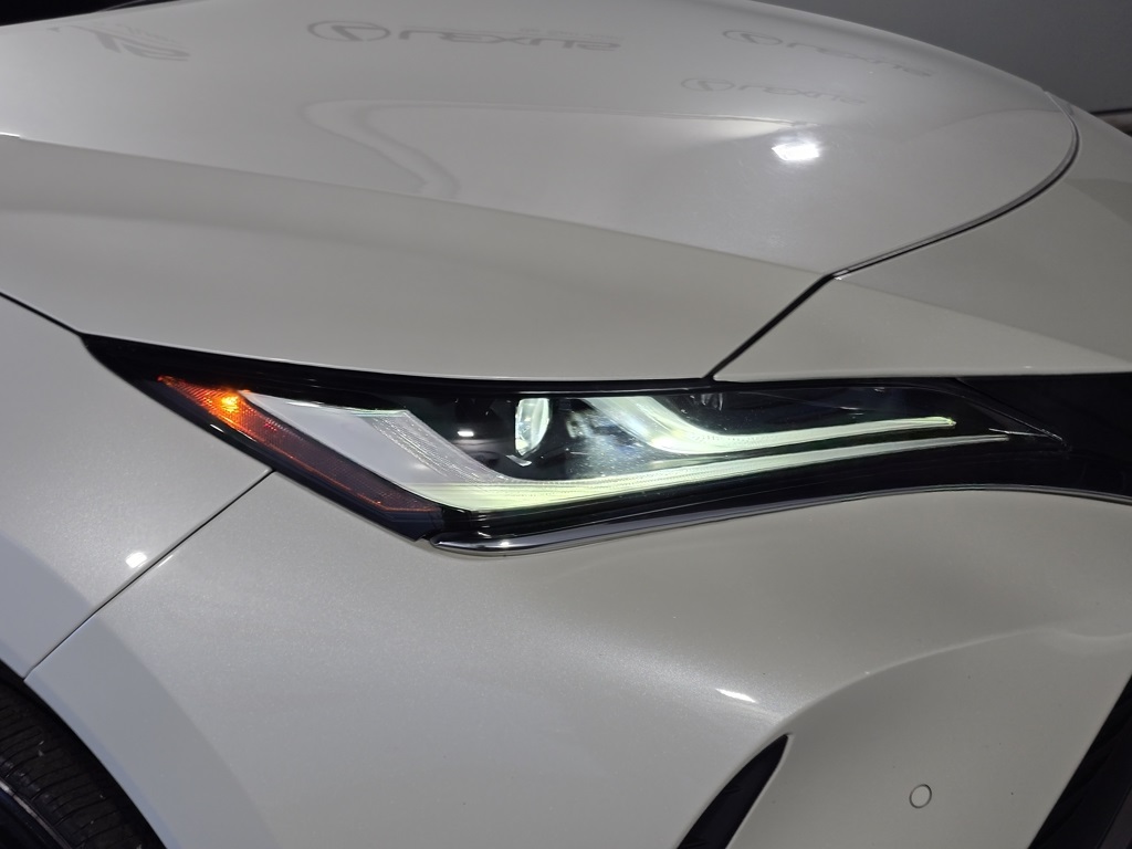 Thumbnail: 2021 Toyota Venza - 5