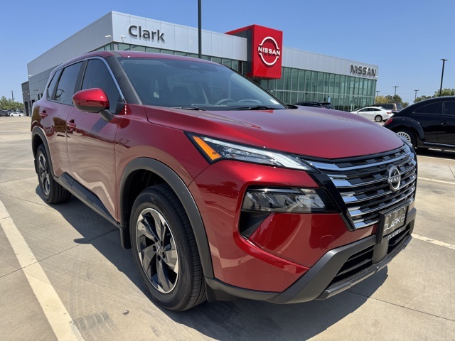 2026 Nissan Rogue SV's photo