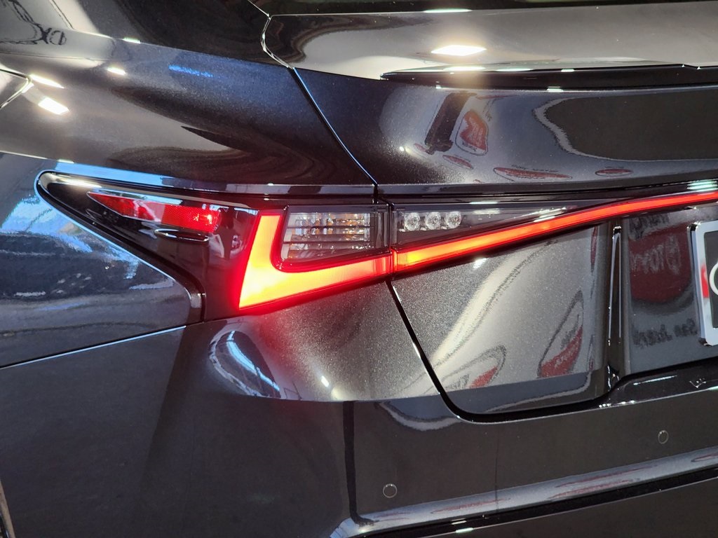 Thumbnail: 2025 Lexus IS - 10