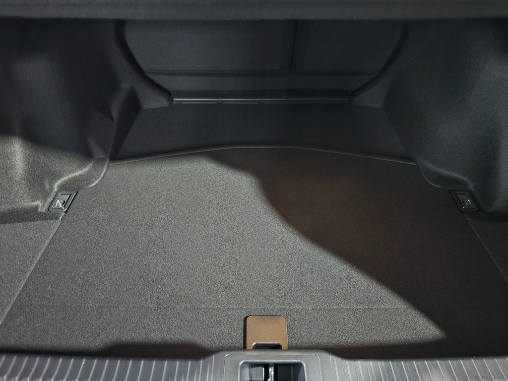 Thumbnail: 2025 Lexus IS - 30