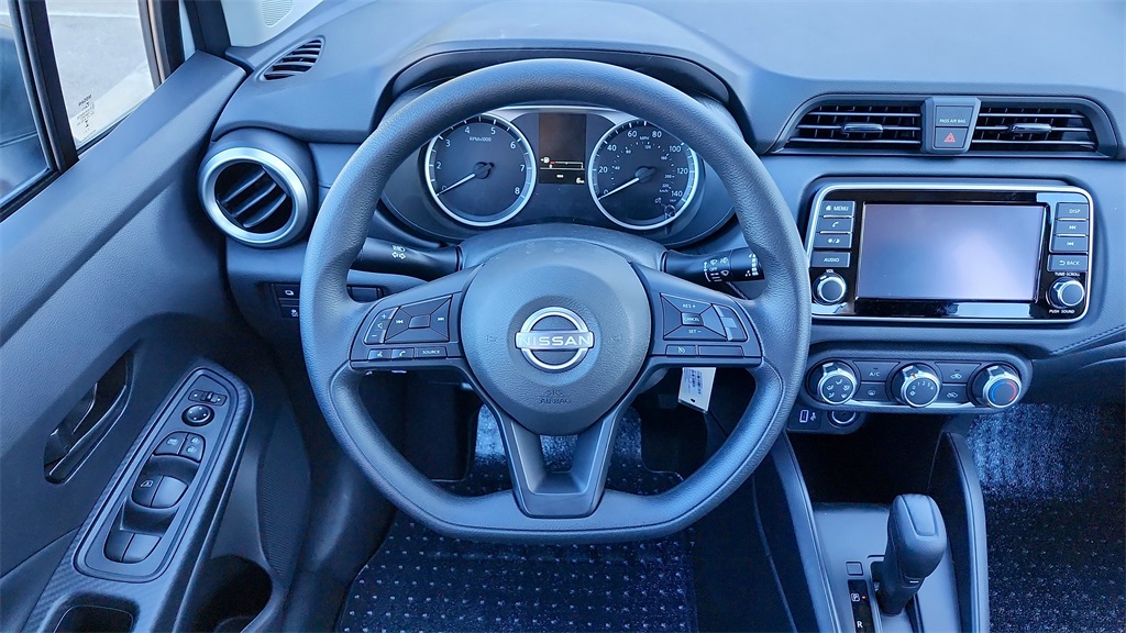 2025 Nissan Versa