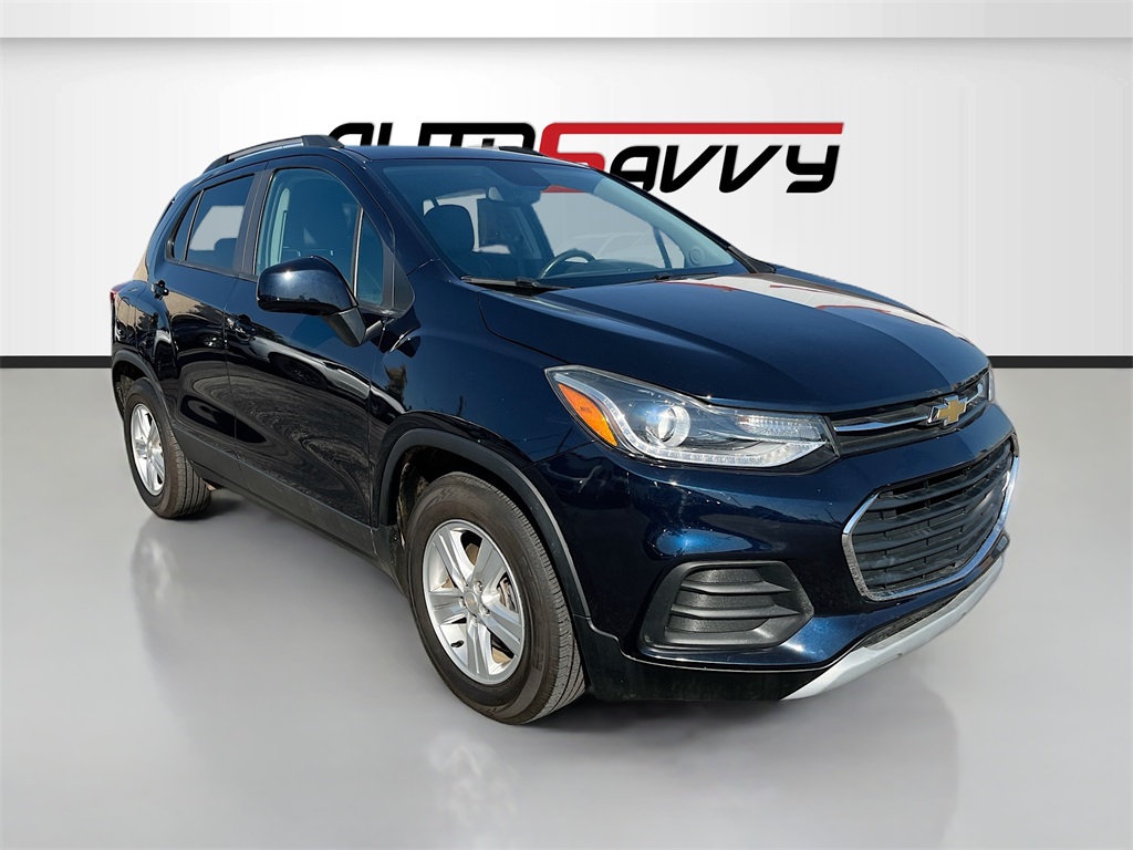 2022 Chevrolet Trax LT Blue at Bravo Nissan