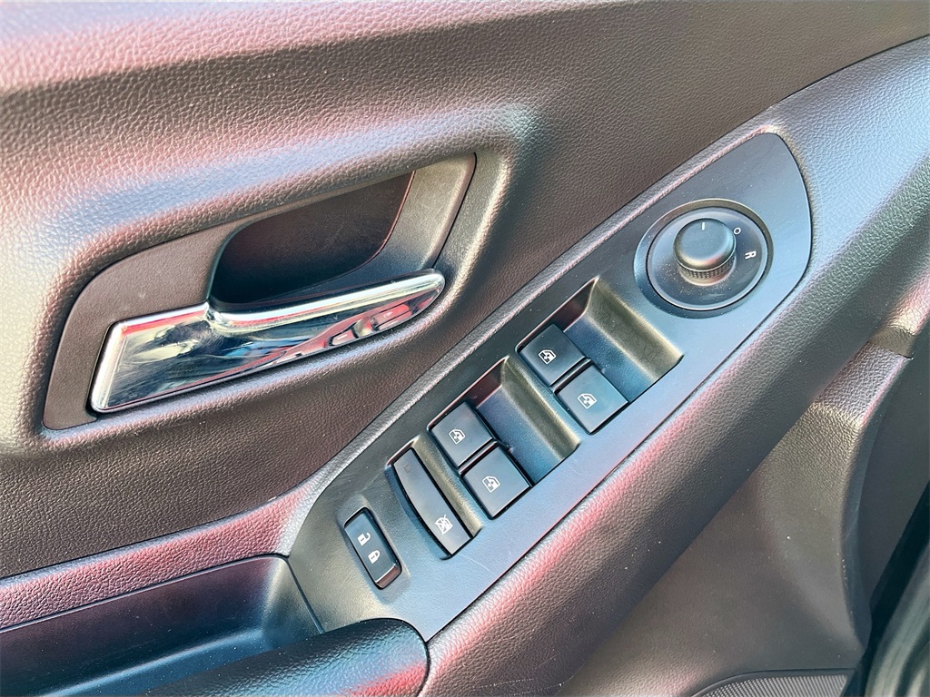 2022 Chevrolet Trax LT Blue at Bravo Nissan